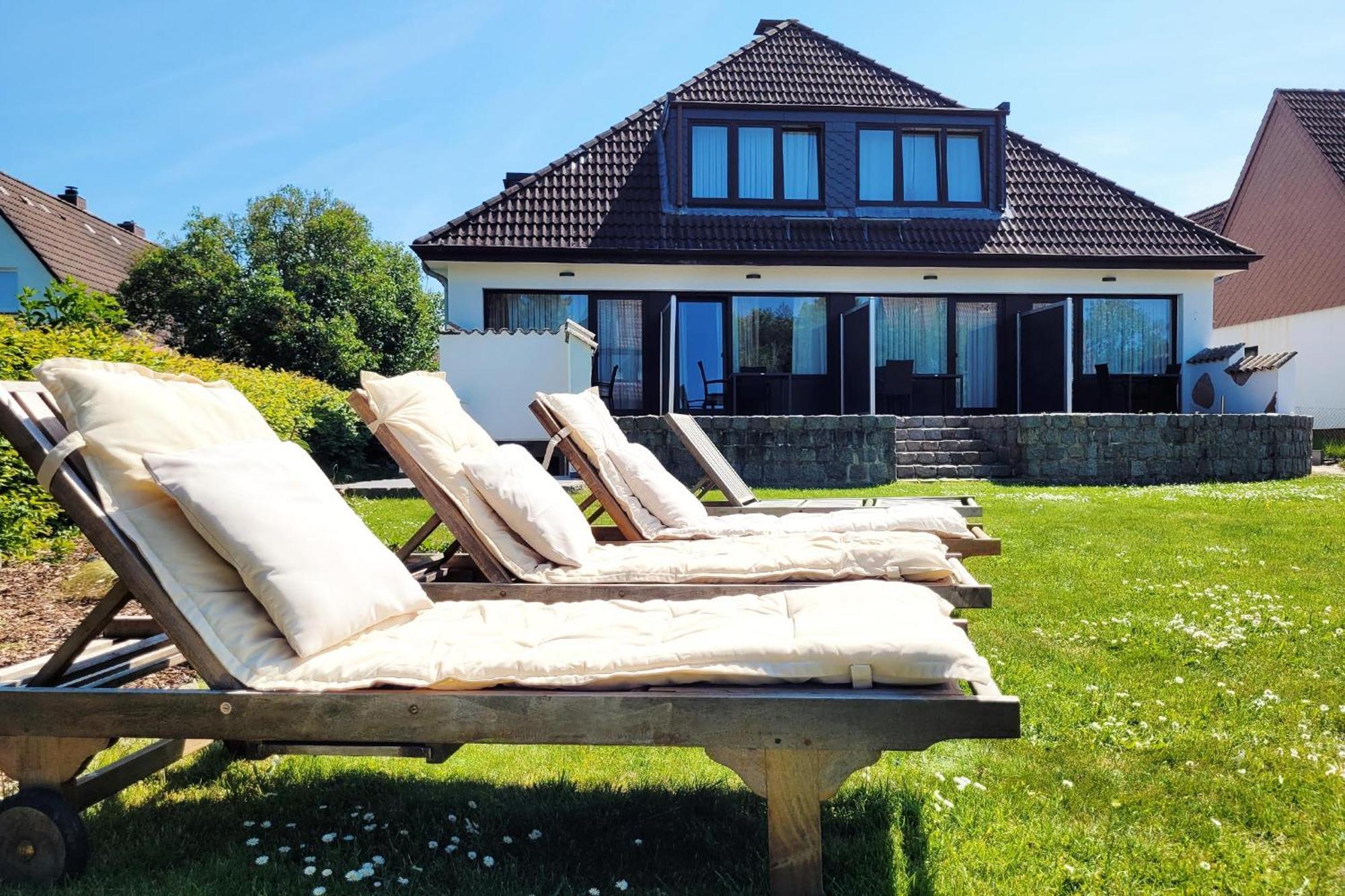Moderne Maisonette Ferienwohnung Mit Gartenzugang, Nur 7 Gehminuten Zum Strand, Parkplatz & Fahrradunterstellplatz Scharbeutz Εξωτερικό φωτογραφία