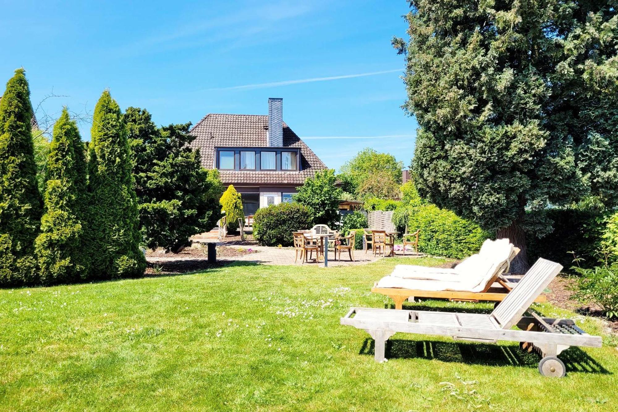 Moderne Maisonette Ferienwohnung Mit Gartenzugang, Nur 7 Gehminuten Zum Strand, Parkplatz & Fahrradunterstellplatz Scharbeutz Εξωτερικό φωτογραφία